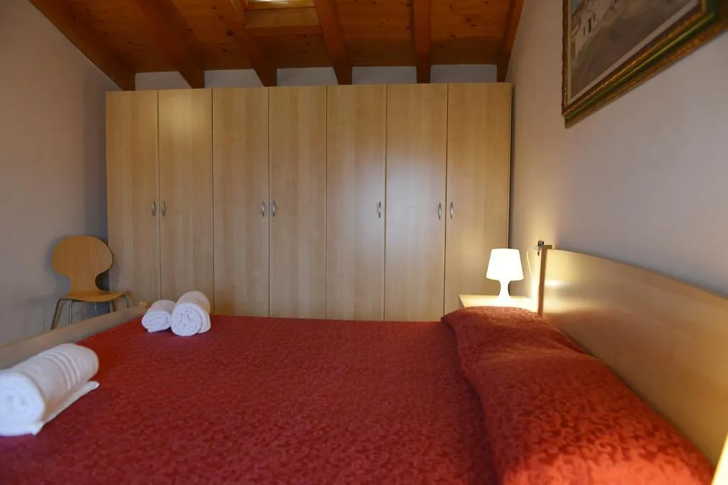 B&B Antiche Mura Puegnago del Garda 0*,